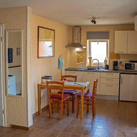 Rocks & Stars Apartment Vinkuran